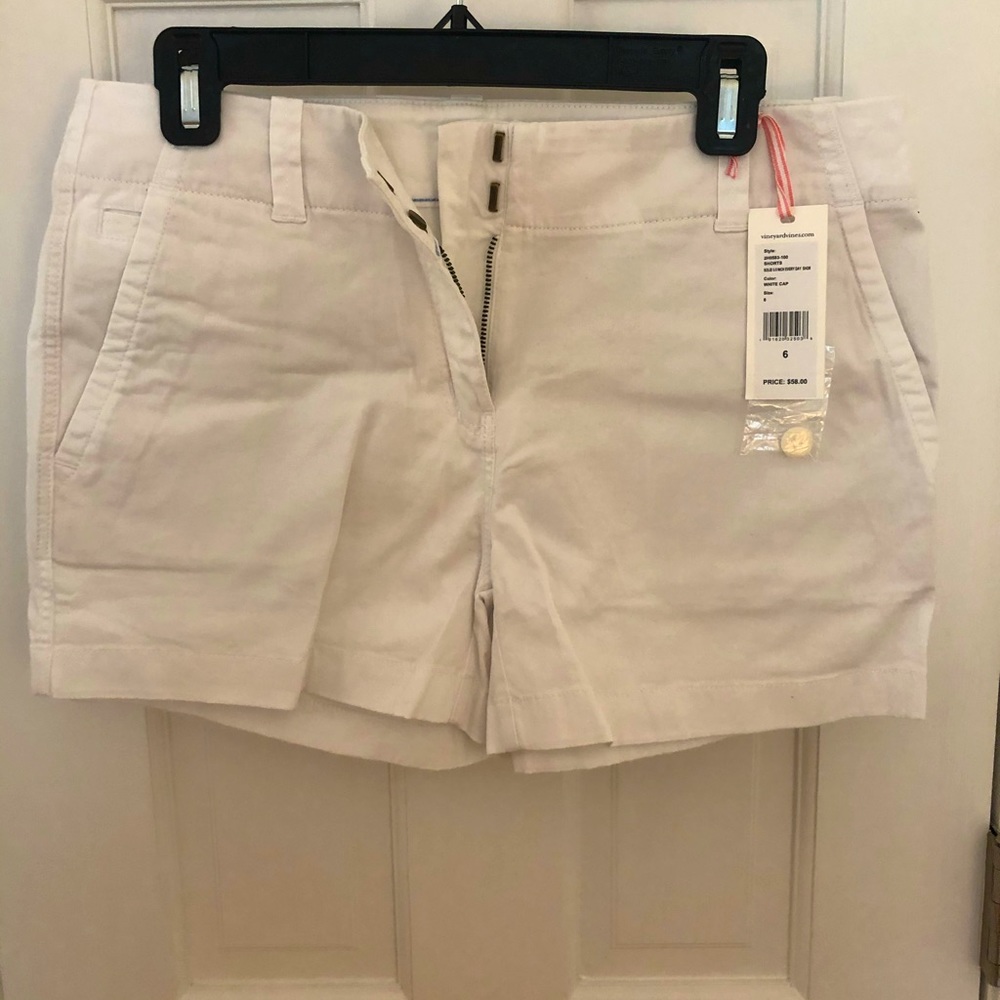 Vineyard Vines white shorts